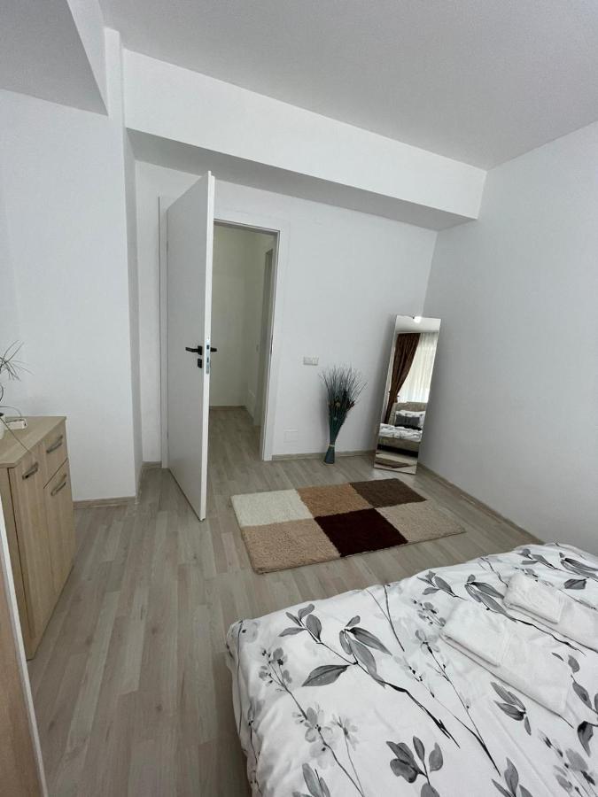 Class Deluxe Apartments Oradea Eksteriør billede