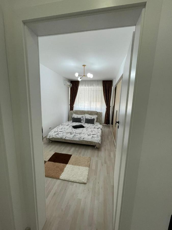 Class Deluxe Apartments Oradea Eksteriør billede