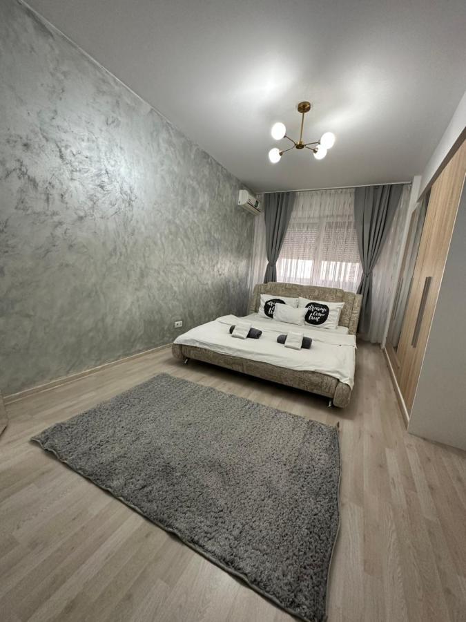 Class Deluxe Apartments Oradea Eksteriør billede