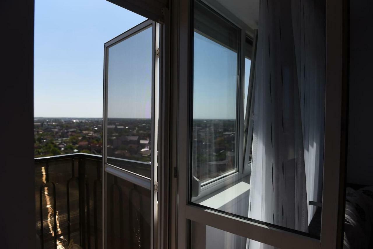 Class Deluxe Apartments Oradea Eksteriør billede